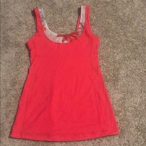 Lululemon size 6 pink with floral athletic top